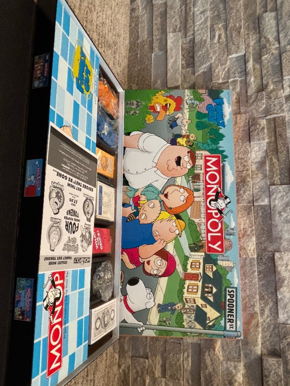 Family Guy 2006 Collector’s Edition Monopoly Board Game